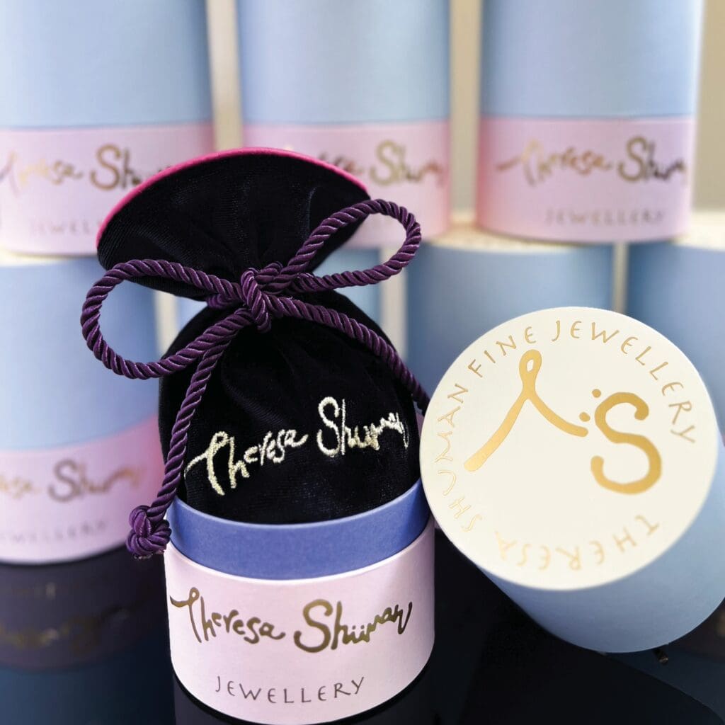 Stunning Iconic Heart Signet Ring